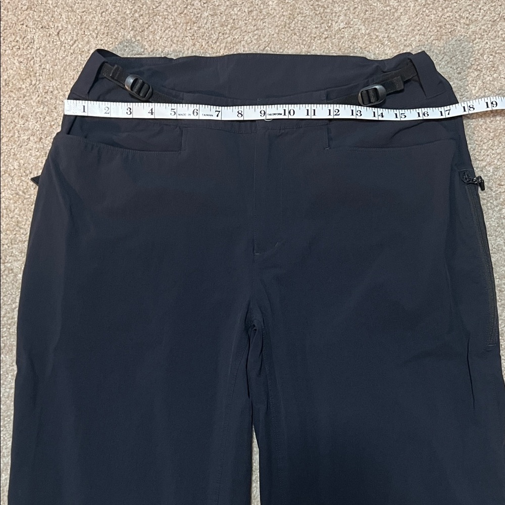 Men's Black Shuttle Mountain Bike Shorts L - Picture 2 of 10
